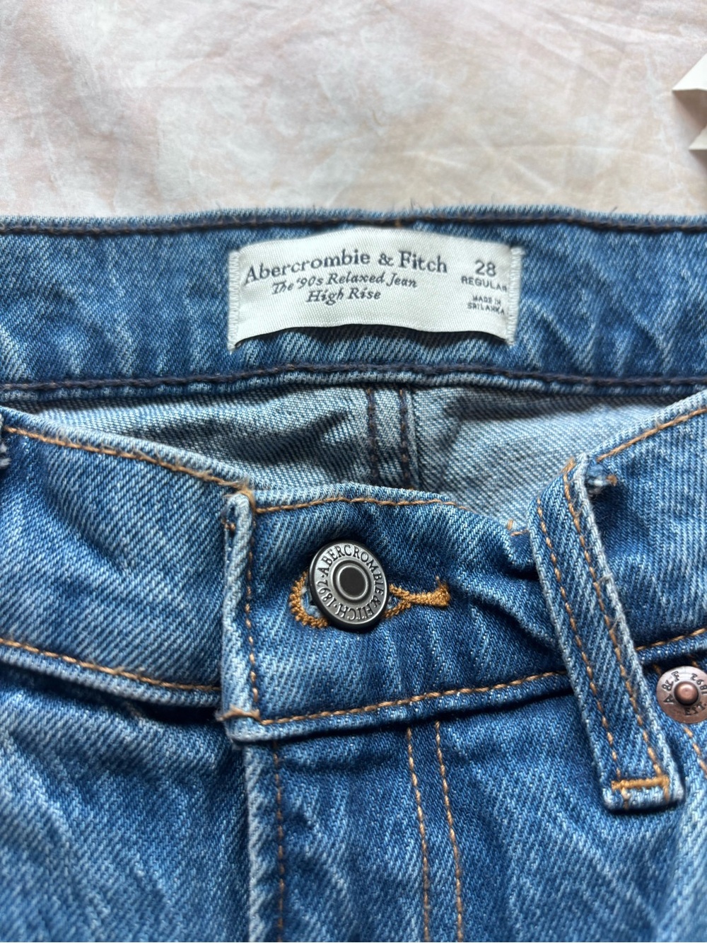 NWT Abercrombie & Fitch High Rise 90s Relaxed Jean Size 28 - Picture 7 of 7